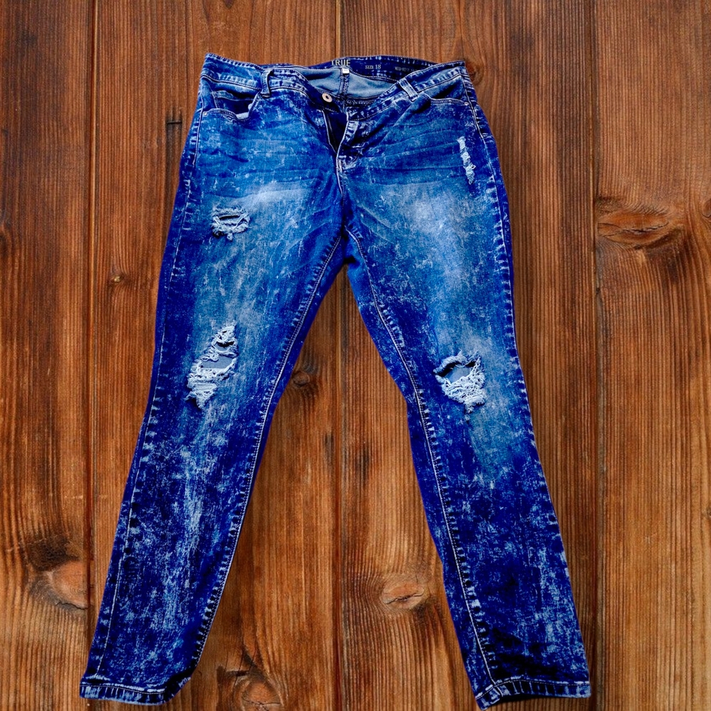 True Craft Women's Distressed Blue Skinny Jeans